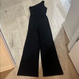 PrettyLittleThing Black One-Shoulder Jumpsuit